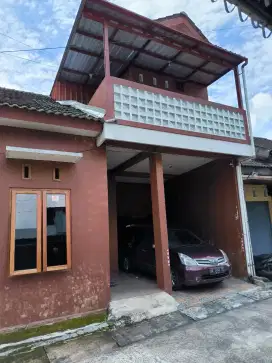 Dijual Rumah beserta isinya