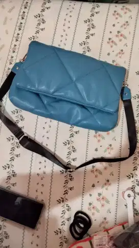 Tas Stradivarius quilted bag
