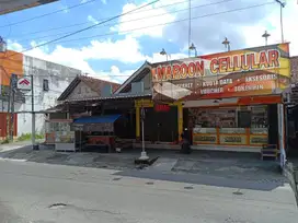 Raya Wahid hasyim sleman yovyakarta