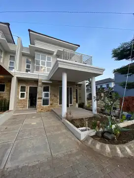 RUMAH DESAIN MINIMALIS 2 LANTAI VIEW GN PANDERMAN KOTA BATU