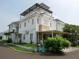Rumah Bangunan Mandiri, Hoek, Selatan,dicluster Pinewood Banjar Wijaya