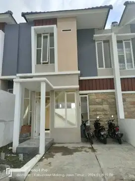 RUMAH MEWAH SUKUN 2 LANTAI KOTA MALANG