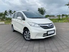 Dijual Honda Freed S Matic 2012