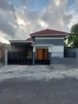 Dijual Rumah Baru  di Jalan Kaliurang KM 13 dekat UII