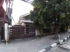 Dijual Rumah Di Lapangan Ros