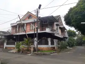 Rumah luas 2 lantai shm di Pamulang Permai, Tangerang Selatan