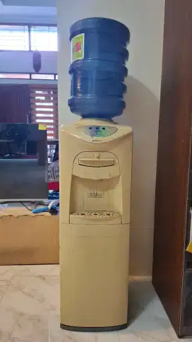 Dispenser merk Sanken