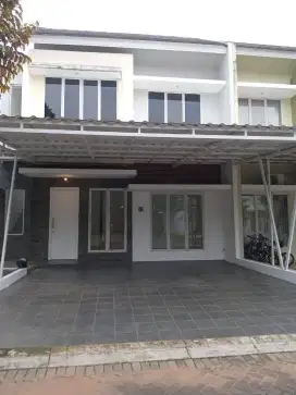 Rumah di jual dan disewa di Serpong jaya jln Puspitek Serpong