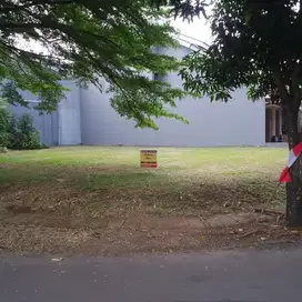 Kavling Hoek depan fasum taman