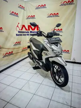 Ready Honda Beat Street Tahun 2022 warna silver