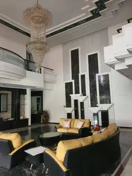 Dijual Rumah Mewah Classic Dharmahusada Indah dkt Galaxy Mall