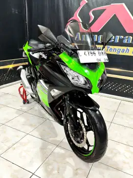 Ninja 250 SE hijau htm mulus km.11rb Mewah 2017.Anugerah motor Rungkut