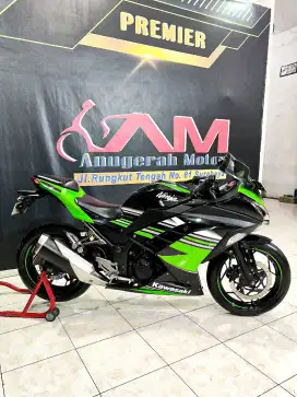 Ninja 250 SE hijau htm mulus km.11rb Mewah 2017.Anugerah motor Rungkut