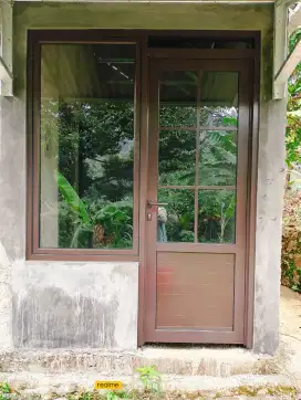 Pintu alumunium