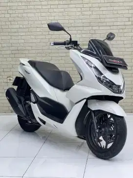 Perfect Condition!!Honda PCX 160cc 2022 White Plat Jatim-Mustika