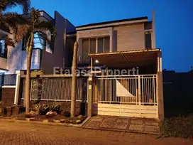 Dijual Rumah terawat Pantai Mentari Kenjeran, cluster Ocean Park row j