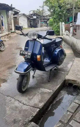 vespa px excusive tahun 2004
