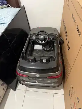 Fortuner (Legender) mainan anak pakai baterai
