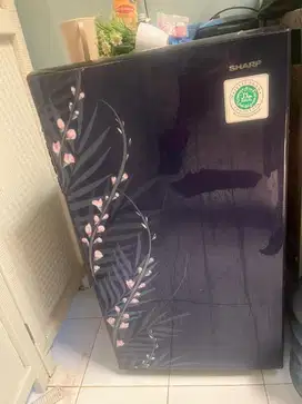 Di jual kulkas sharp