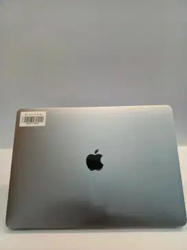 MacBook Pro 2017 8/256 Grey