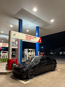 BMW 320i 2006 Bensin