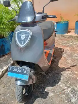 Dijual Motor Listrik Yadea G6 Tahun 2023
