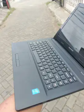 Lenovo Ideaped G40-70 i3-4300U Gen 4 Ram 8 Ssd 128 batrai bagus