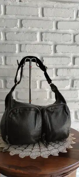 Tas Hobo hitam kulas