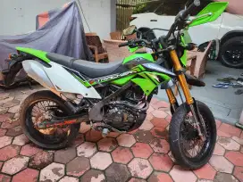Kawasaki dtrecker mulus