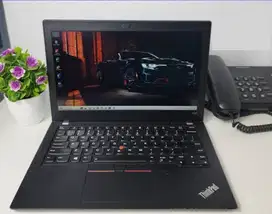 Laptop Lenovo Thinkpad X280 Touchscreen Core i5 GEN8 RAM 8/256GB D-SNT