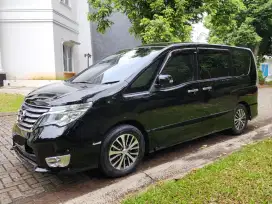 Nissan Serena  (2015)