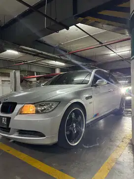 BMW 320i 2005 Bensin