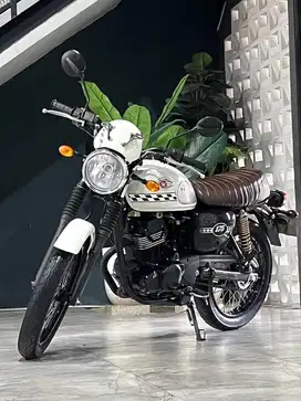 Terbatas‼️Kawasaki W175 Cafe th 2022 - Ayu Mustika