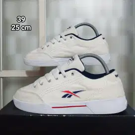 Reebok Casual Canvas