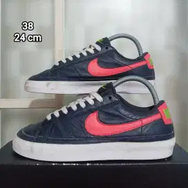 Nike Blazer Low Black Pink