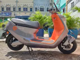 Dijual Motor Listrik Yadea G6 Tahun 2023