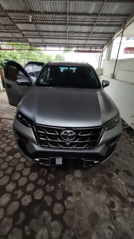 Toyota Fortuner VRZ GR 2.4 (4X2) 2022
