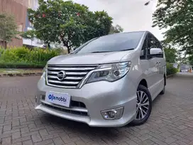 Pajak Panjang - Nissan Serena 2.0 Highway Star Bensin-AT 2015
