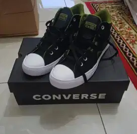 Sepatu Converse sz 43