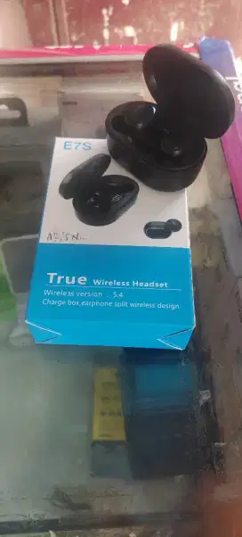 Headset bluetooth E7S hitam