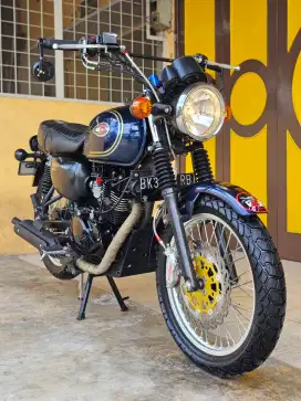 Kawasaki W175 / W 175 SE 2021, Blue Premium Metalic.