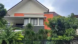 Rumah hunian 2 lantai Jl H Raisan 9 Kelapadua Kebonjeruk Jakbar