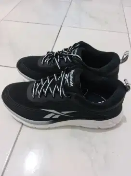 Sepatu Reebok Road Strider Ori