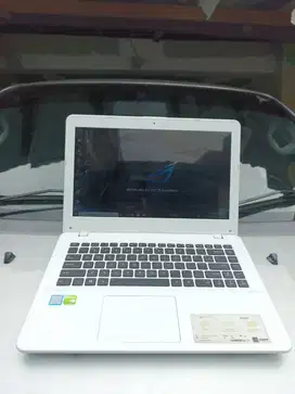Asus X442UR i5 Gen 7 Ram 12 Ssd 128 double vga Batre awet