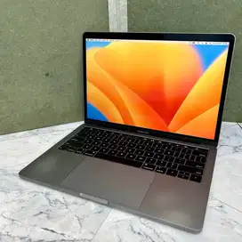 MacBook Pro 13 inch 2018 Touchbar core i7 16/512GB CTO