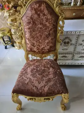 Kursi klasik meja makan atau acara undangan
