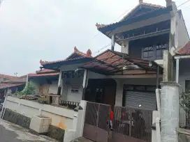 Rumah dijual di komplek cihanjuang indah