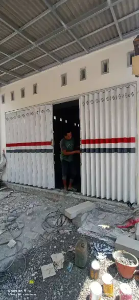 pintu harmonika