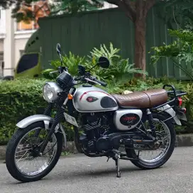 KAWASAKI W175 SE 2022 SILVER KM 9000 REAL SIAP GAS MULUS
