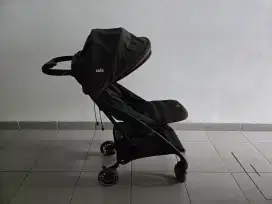 Stroller Joie Hitam